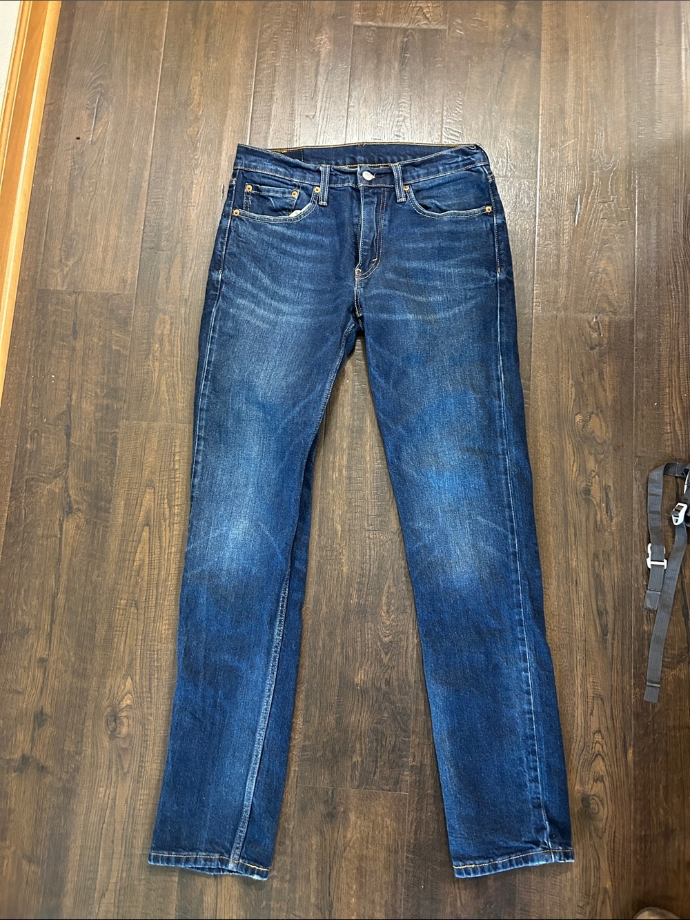 Levi's Slim Straight Dark Blue Jeans (32W 34L)
